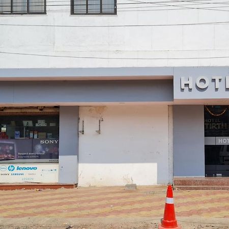 Hotel Tirth Ankleshwar エクステリア 写真