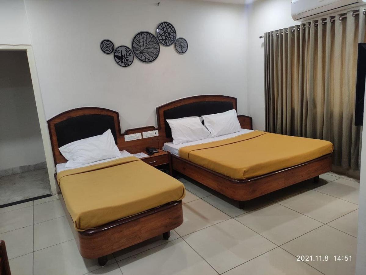 Hotel Tirth Ankleshwar エクステリア 写真